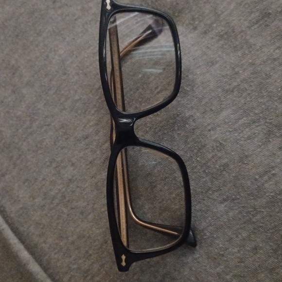 Gucci glasses w case - Picture 6 of 6